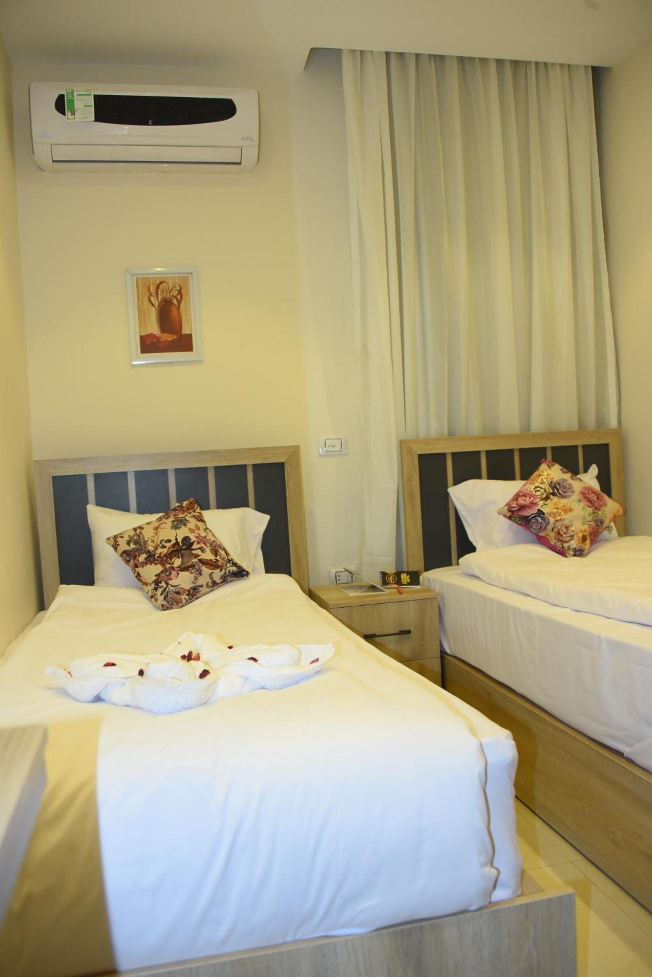 Locanda Pyramids Hotel Kafrat al Jabal Exterior photo