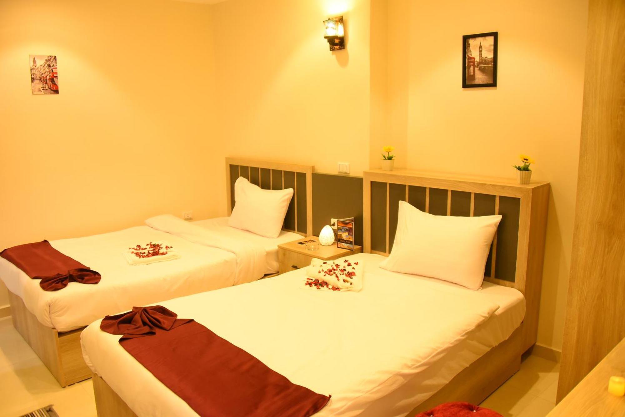 Locanda Pyramids Hotel Kafrat al Jabal Exterior photo