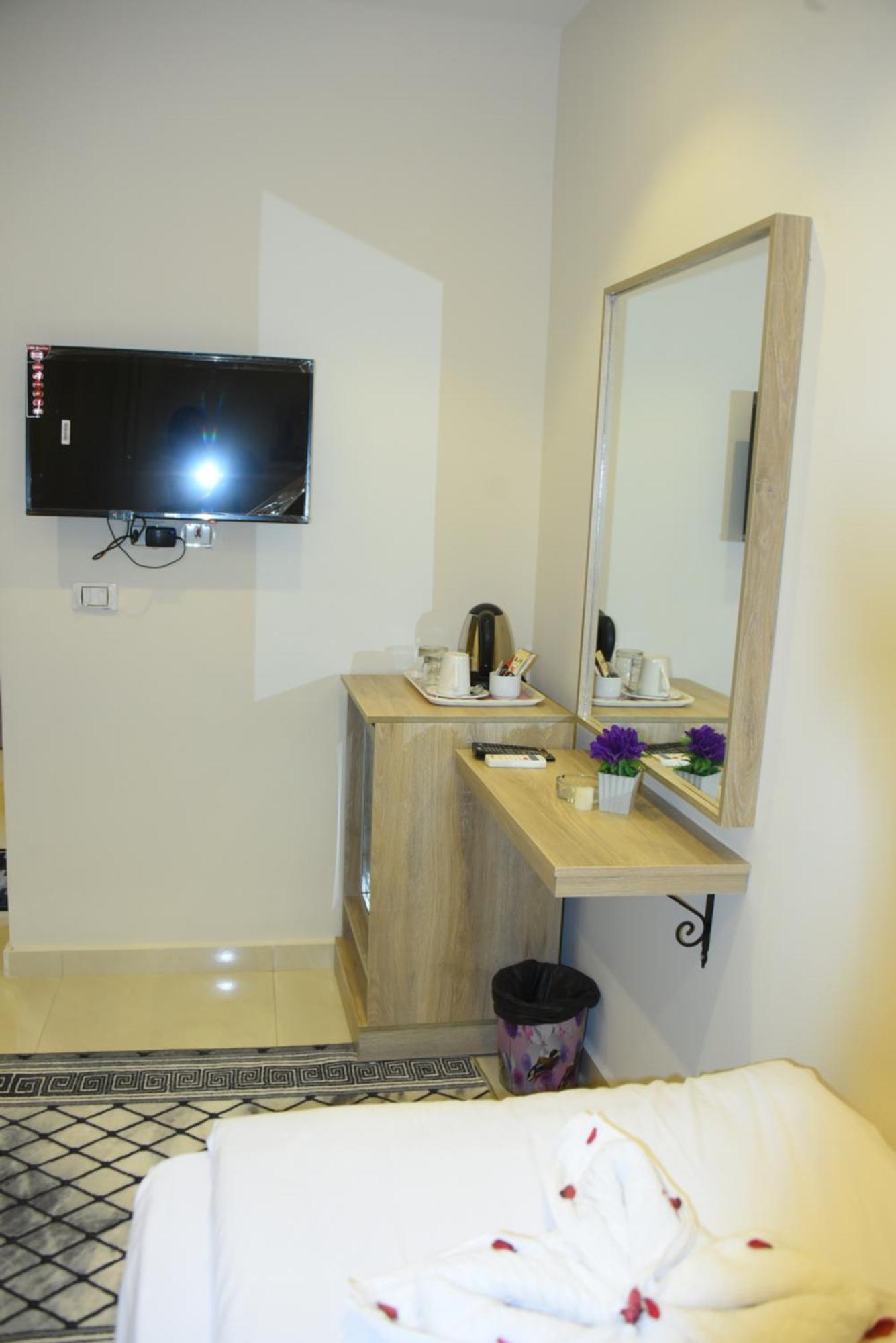 Locanda Pyramids Hotel Kafrat al Jabal Exterior photo